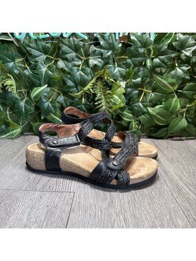 Taos Trulie Women's Woven Leather Adjustable Strap Sandals Black 7-7.5 Black